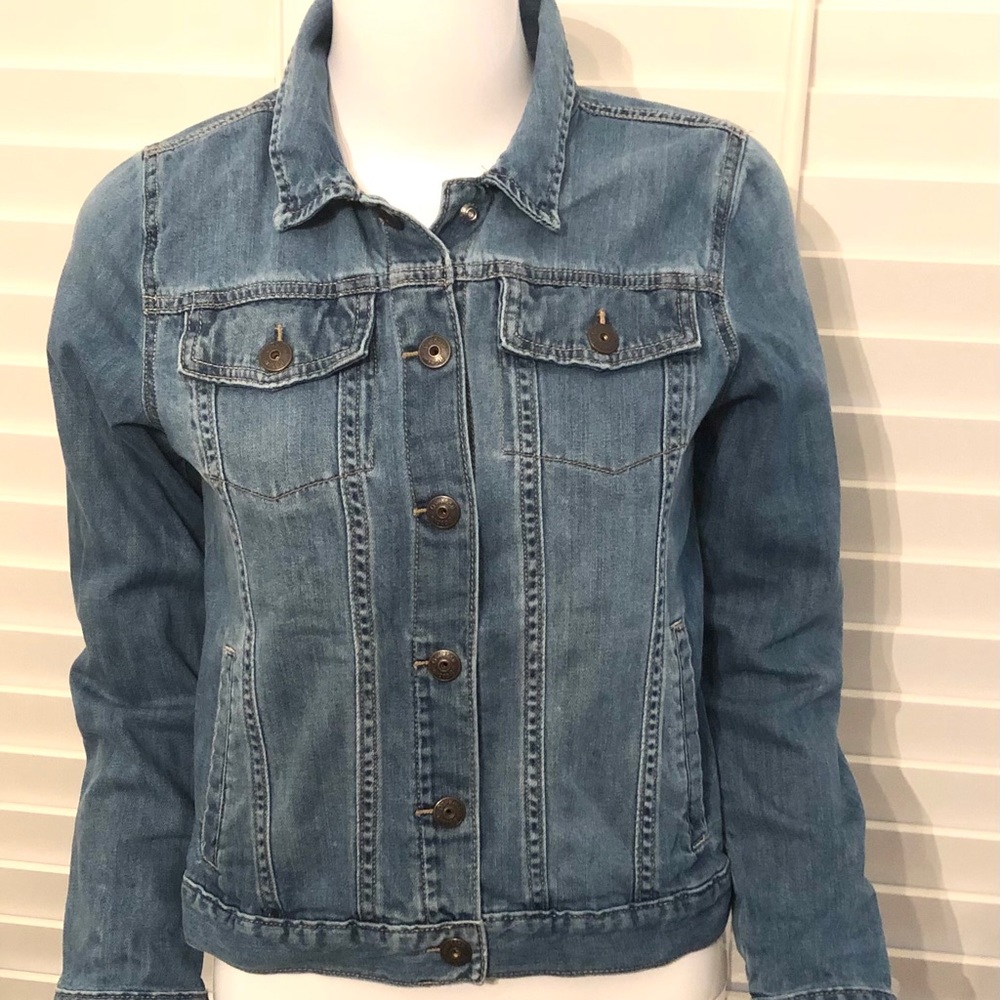 OshKosh B’Gosh Jean Jacket Size 14 Unisex